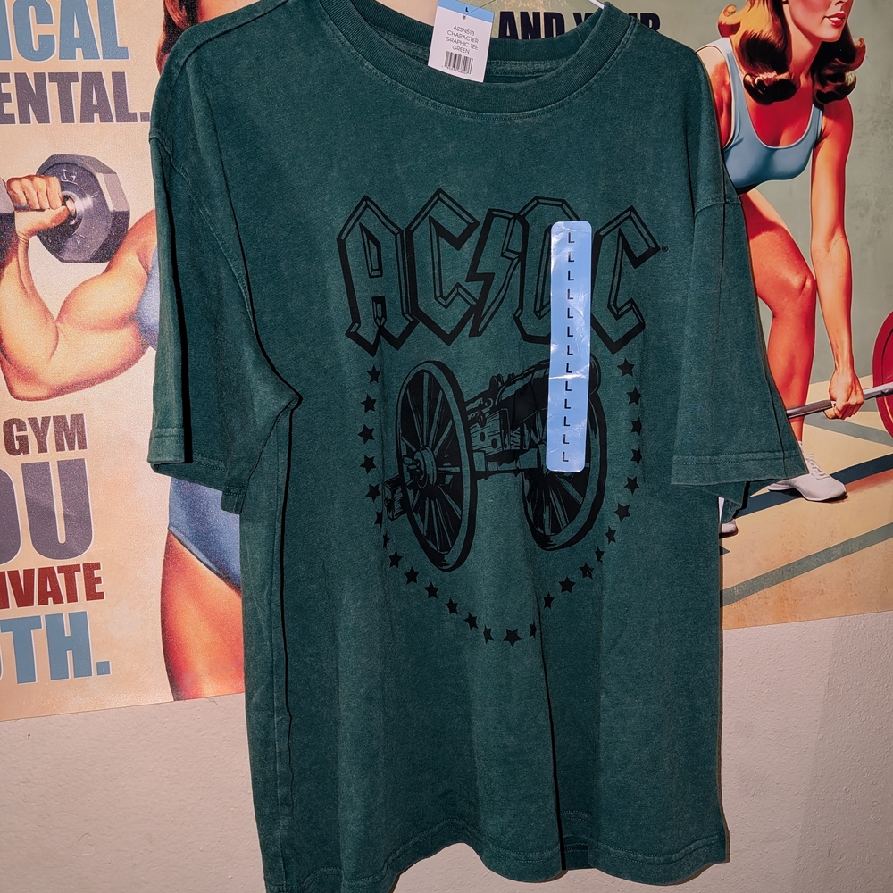 AC/DC Cannon Graphic Tee in Forest Green